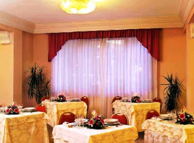 פיוג'י Hotel Universo מראה חיצוני תמונה